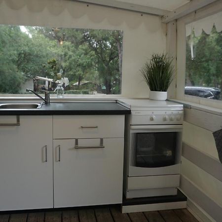 Chalets Met Buitenkeuken Op Camping Lei Suves - Joycasa Рокбрюн-сюр-Аржан Экстерьер фото