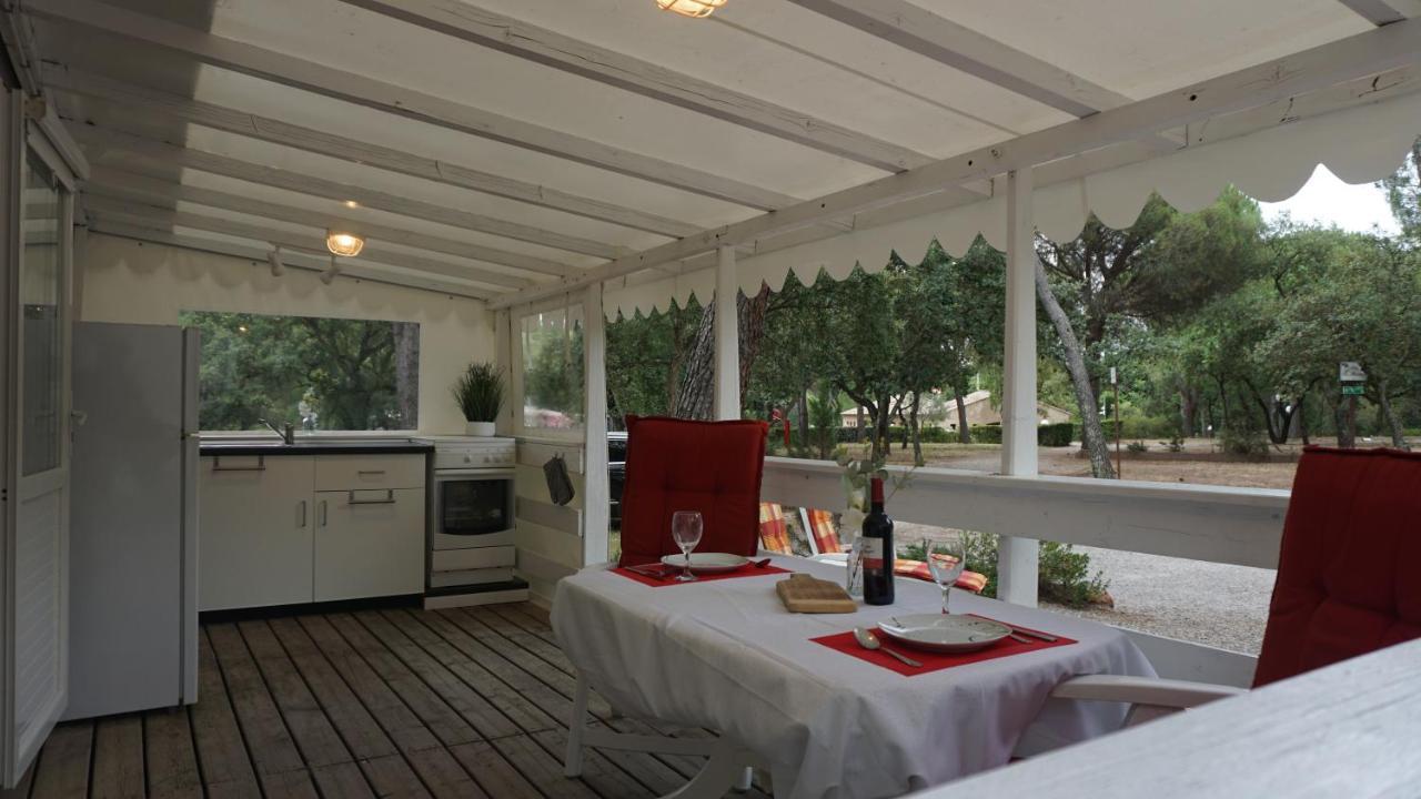 Chalets Met Buitenkeuken Op Camping Lei Suves - Joycasa Рокбрюн-сюр-Аржан Экстерьер фото