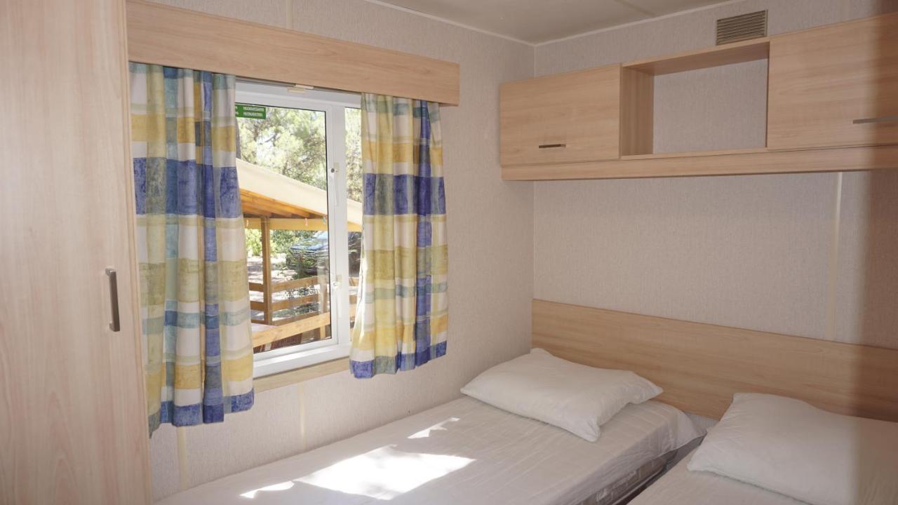 Chalets Met Buitenkeuken Op Camping Lei Suves - Joycasa Рокбрюн-сюр-Аржан Экстерьер фото