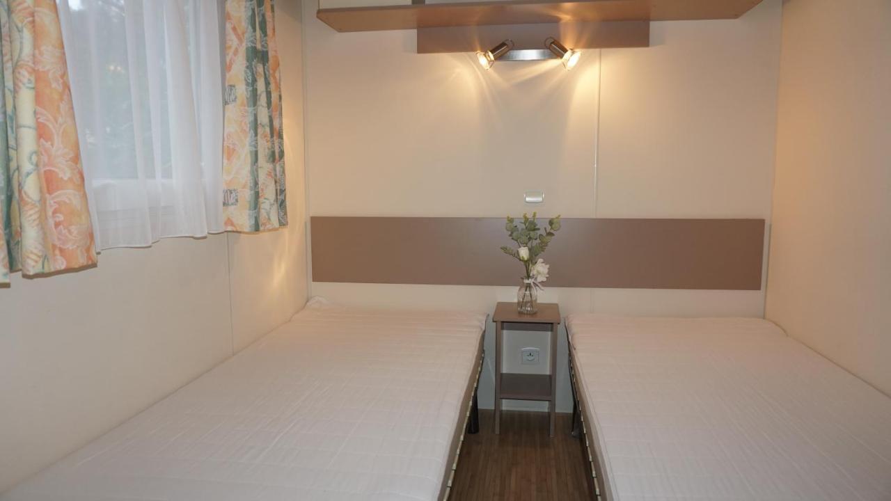 Chalets Met Buitenkeuken Op Camping Lei Suves - Joycasa Рокбрюн-сюр-Аржан Экстерьер фото