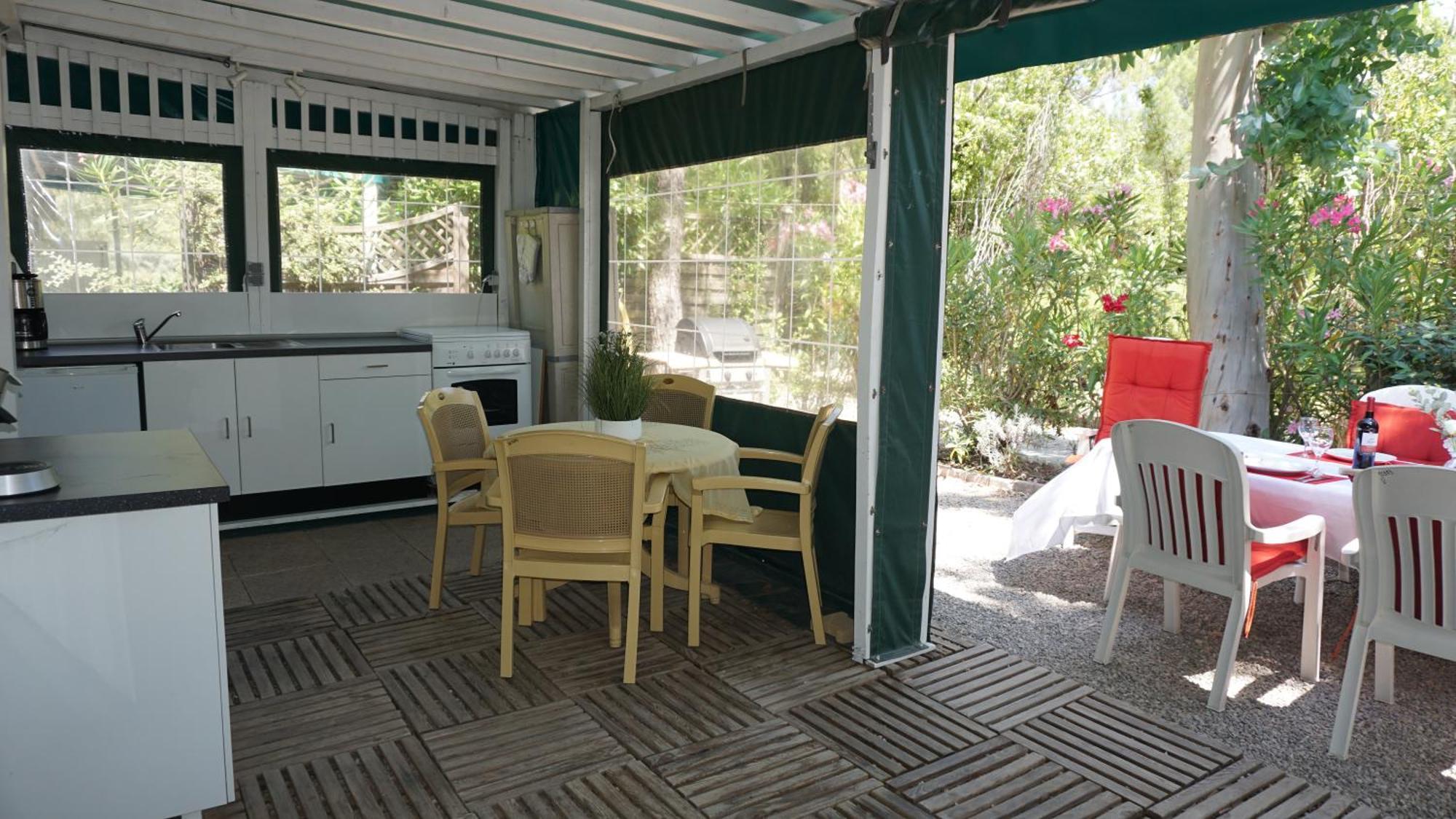 Chalets Met Buitenkeuken Op Camping Lei Suves - Joycasa Рокбрюн-сюр-Аржан Номер фото